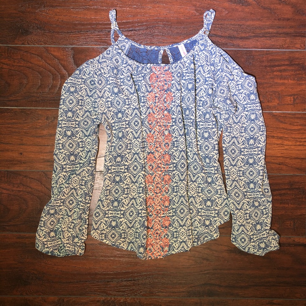 Shoulder Cut Out Long Sleeve Blouse
